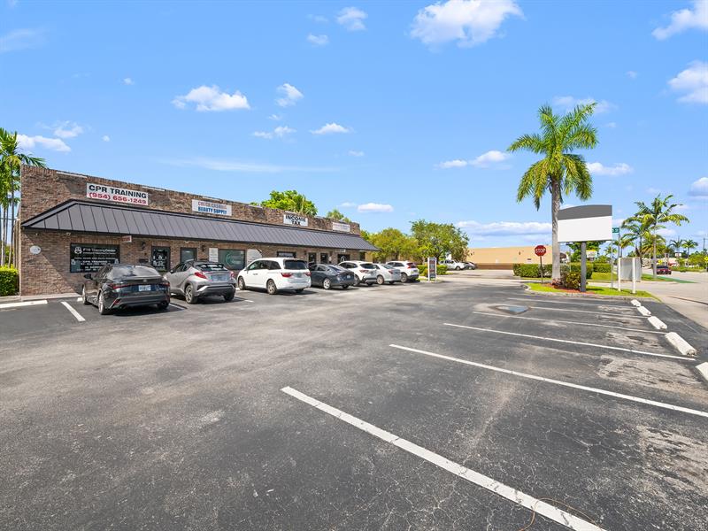 Image 25 of 37 For 3419 & 3451 Andrews Ave