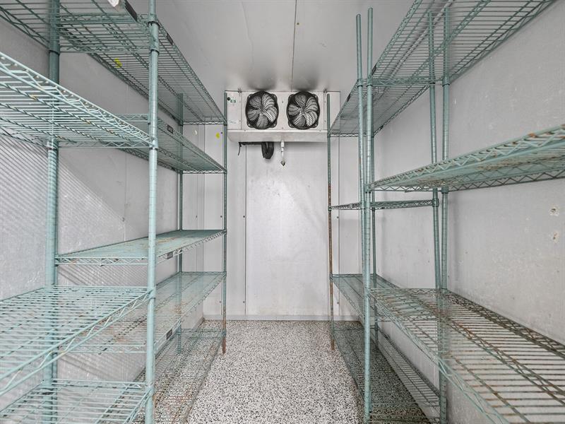 Image 27 of 37 For 3419 & 3451 Andrews Ave