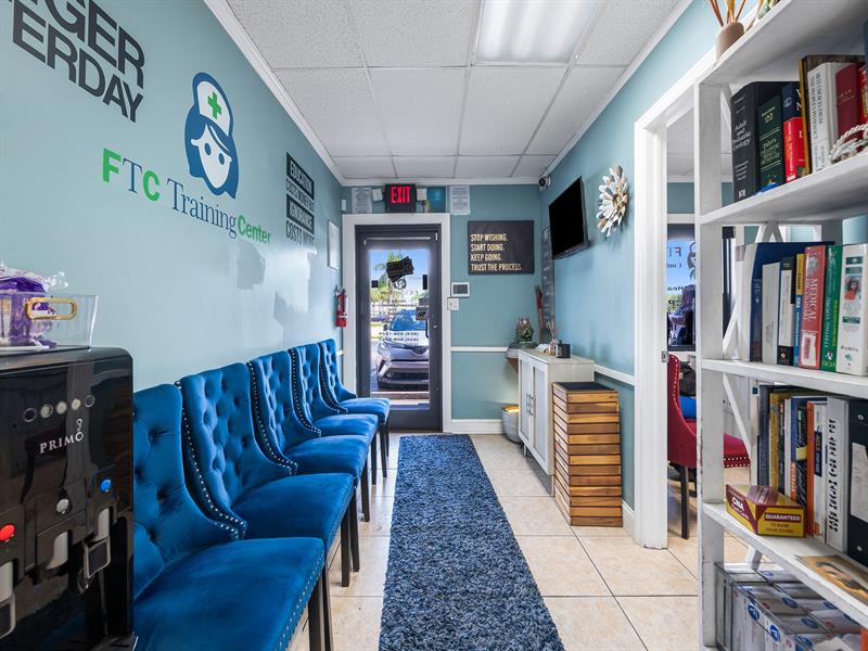 Image 30 of 37 For 3419 & 3451 Andrews Ave