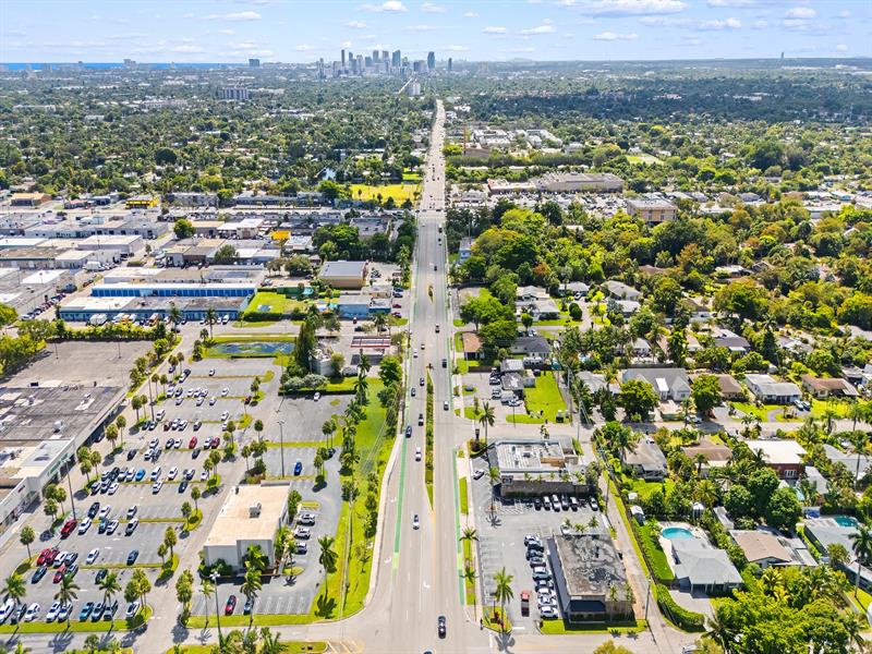 Image 35 of 37 For 3419 & 3451 Andrews Ave