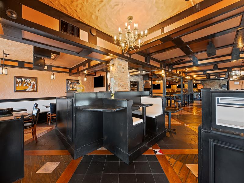 Image 7 of 37 For 3419 & 3451 Andrews Ave