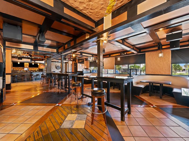 Image 8 of 37 For 3419 & 3451 Andrews Ave