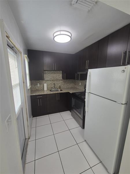 Image 7 of 8 For 3520 Polk St  2