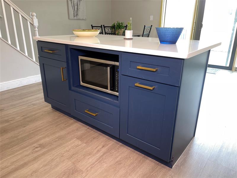 Image 12 of 34 For 4000 Del Rio Way