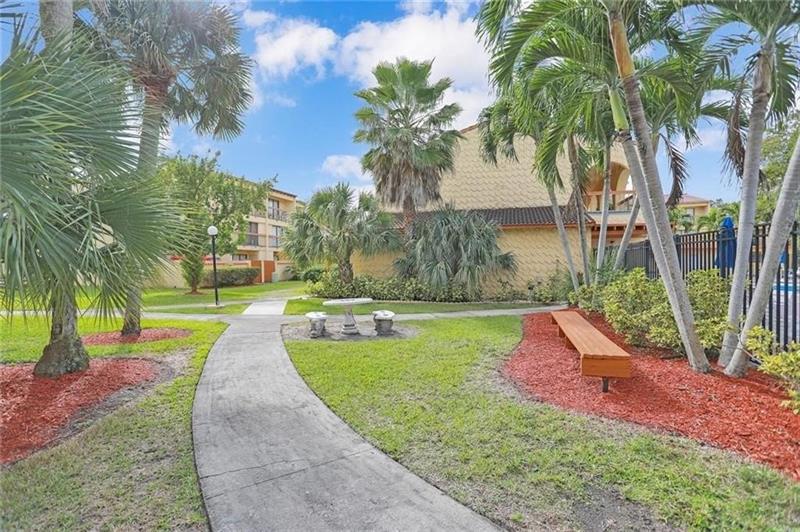 Image 31 of 34 For 4000 Del Rio Way