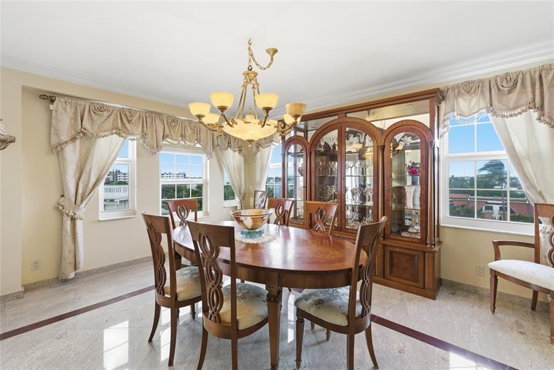 Image 10 of 49 For 3475 Ocean Boulevard  4010