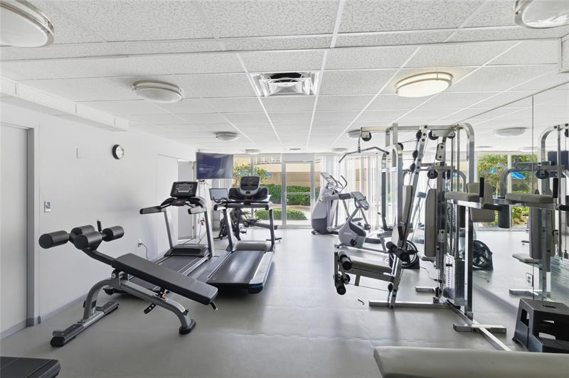 Image 27 of 49 For 3475 Ocean Boulevard  4010