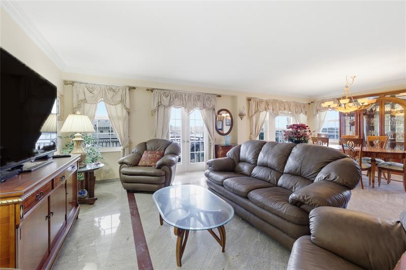 Image 9 of 49 For 3475 Ocean Boulevard  4010