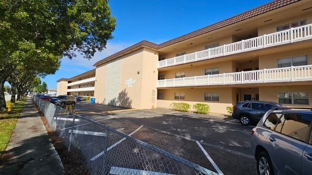 Image 2 of 18 For 5881 16th Pl  320