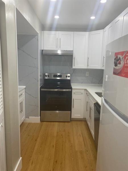 Image 7 of 18 For 5881 16th Pl  320