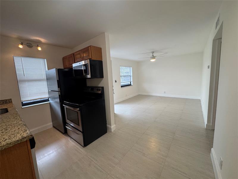 Image 13 of 14 For 607 29th Dr  35