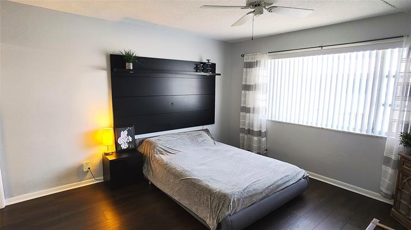 Image 11 of 19 For 412 Cypress Rd  222