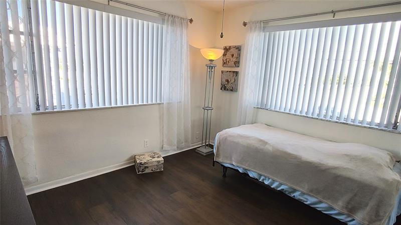 Image 13 of 19 For 412 Cypress Rd  222