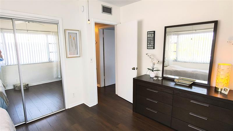 Image 14 of 19 For 412 Cypress Rd  222