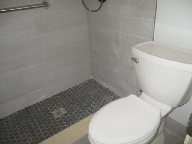 Image 10 of 10 For 3940 42nd Ave  113