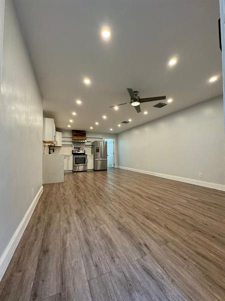 Image 24 of 32 For 9422 51st St