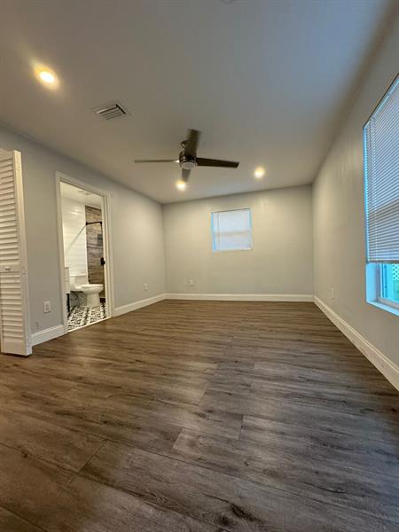 Image 28 of 32 For 9422 51st St