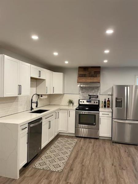 Image 3 of 32 For 9422 51st St