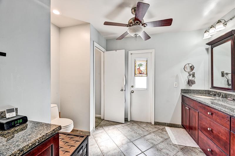 Image 19 of 38 For 11350 1st Pl