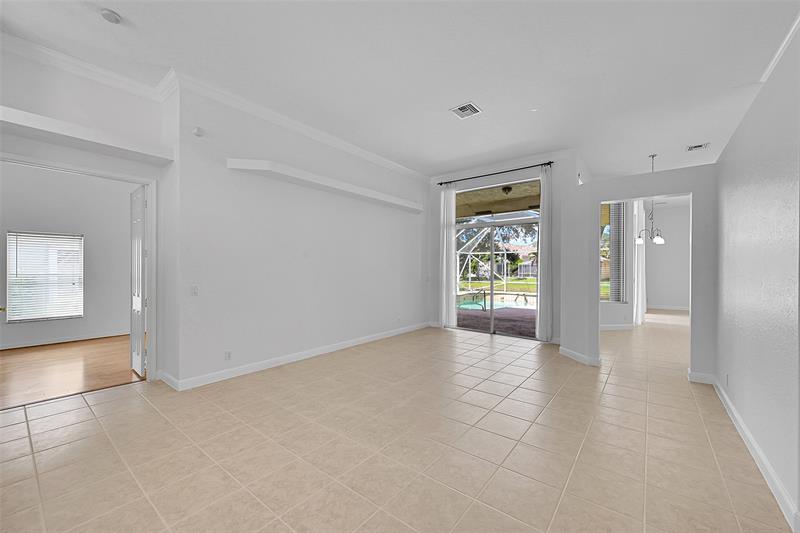 Image 12 of 44 For 12459 52nd Ct