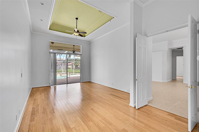 Image 23 of 44 For 12459 52nd Ct