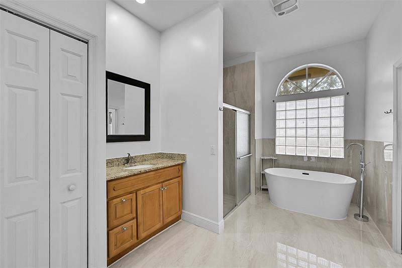 Image 29 of 44 For 12459 52nd Ct