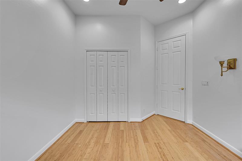 Image 36 of 44 For 12459 52nd Ct