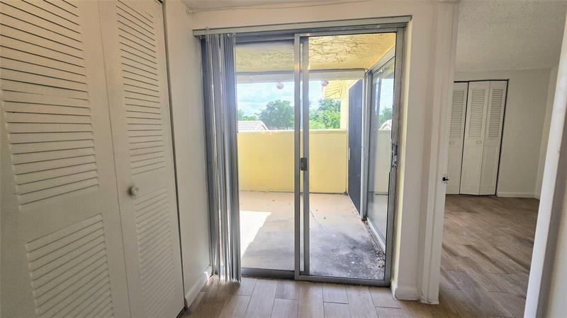 Image 15 of 26 For 8401 Sample Rd  48