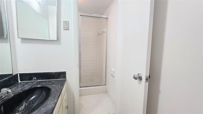 Image 22 of 26 For 8401 Sample Rd  48