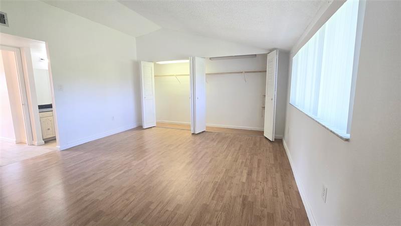 Image 23 of 26 For 8401 Sample Rd  48