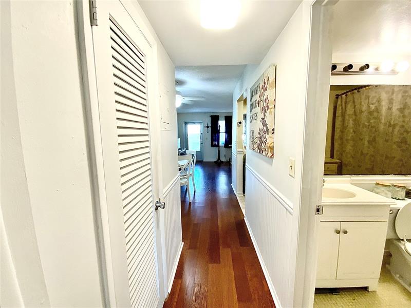 Image 12 of 28 For 20 Bedford A  20