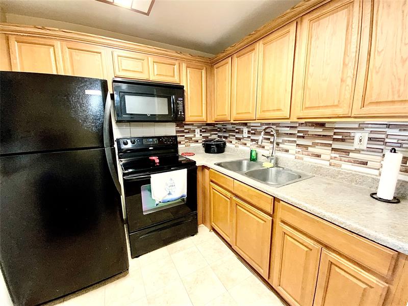 Image 14 of 28 For 20 Bedford A  20