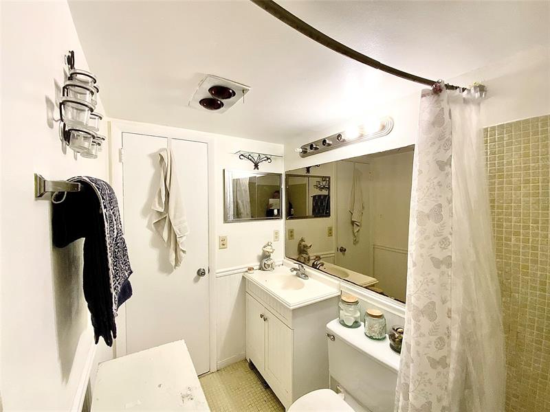 Image 17 of 28 For 20 Bedford A  20