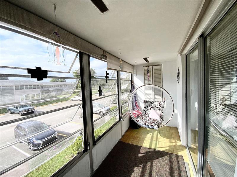 Image 23 of 28 For 20 Bedford A  20