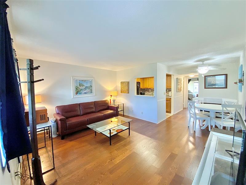 Image 7 of 28 For 20 Bedford A  20