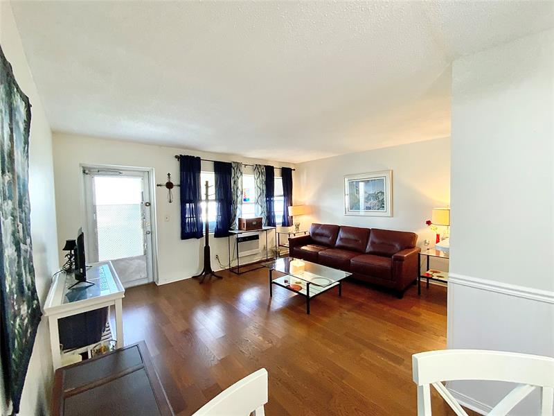 Image 9 of 28 For 20 Bedford A  20