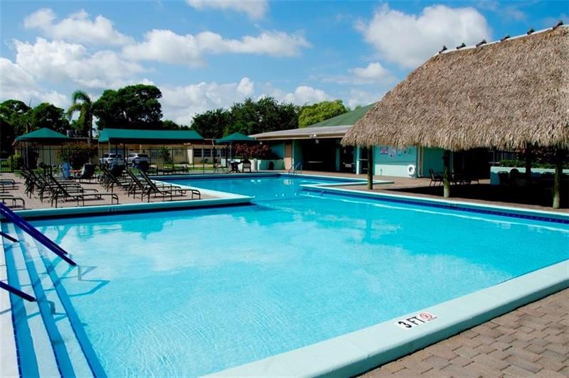 Image 22 of 33 For 608 Natura Blvd  309