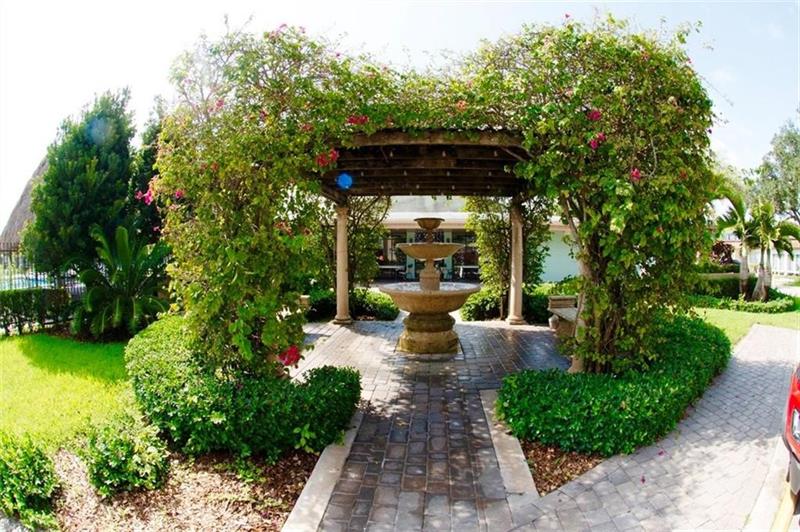 Image 32 of 33 For 608 Natura Blvd  309