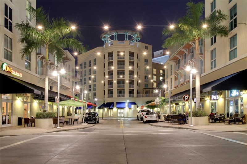 Image 18 of 19 For 7280 90th St  709