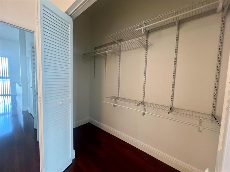 Image 9 of 19 For 7280 90th St  709