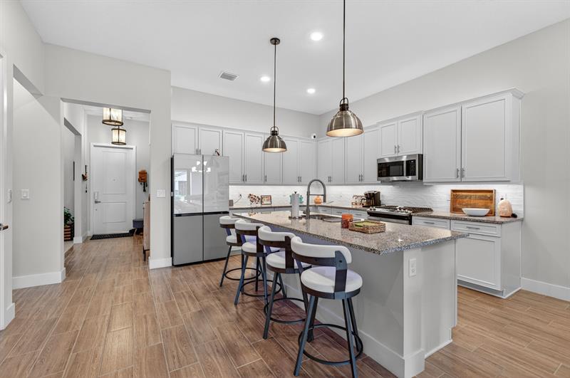 Image 16 of 71 For 7434 Blue Spring Dr