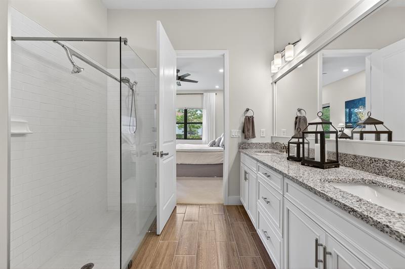 Image 21 of 71 For 7434 Blue Spring Dr