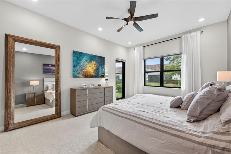 Image 29 of 71 For 7434 Blue Spring Dr