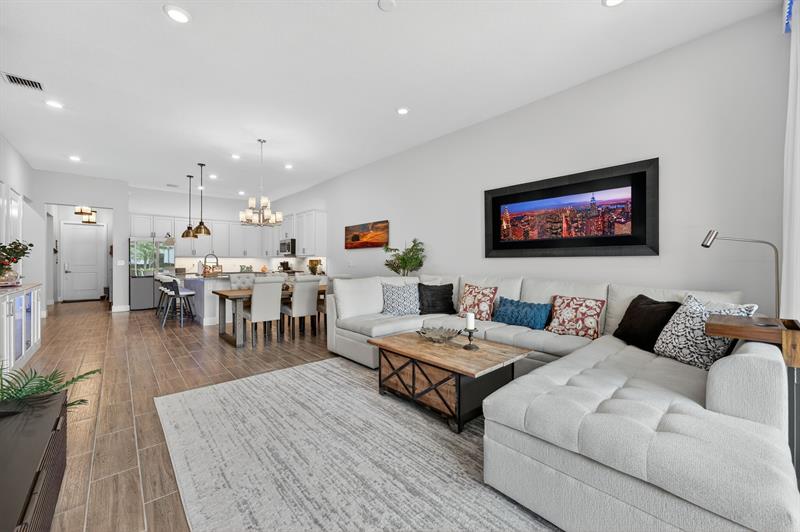 Image 4 of 71 For 7434 Blue Spring Dr