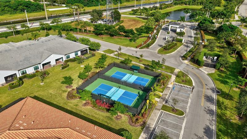 Image 54 of 71 For 7434 Blue Spring Dr