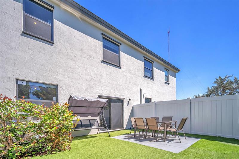 Image 33 of 38 For 20308 6th Pl