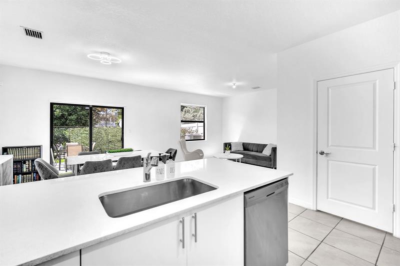 Image 9 of 38 For 20308 6th Pl