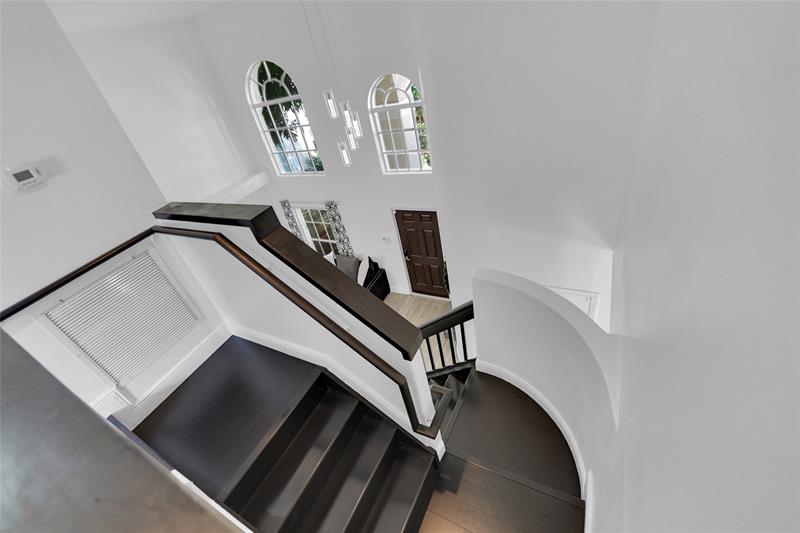 Image 10 of 47 For 3872 Jasmine Ln