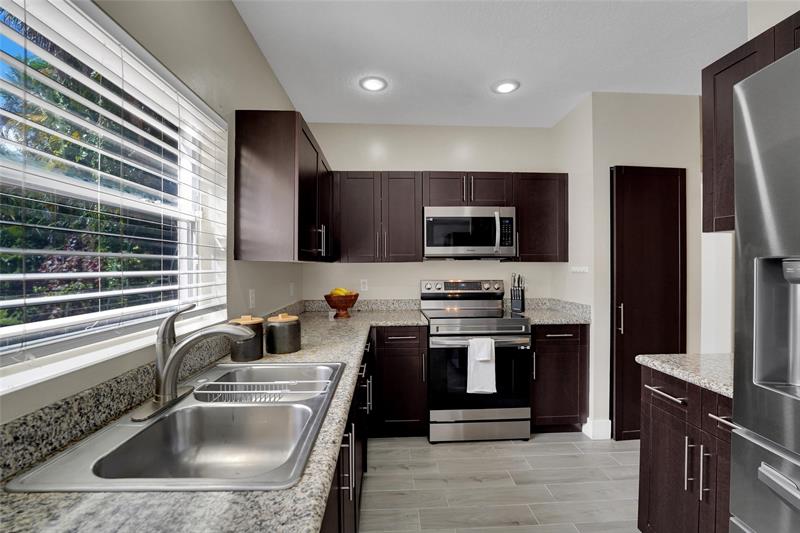 Image 16 of 47 For 3872 Jasmine Ln