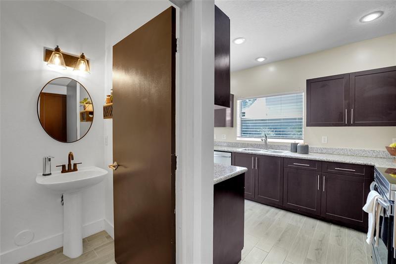 Image 19 of 47 For 3872 Jasmine Ln